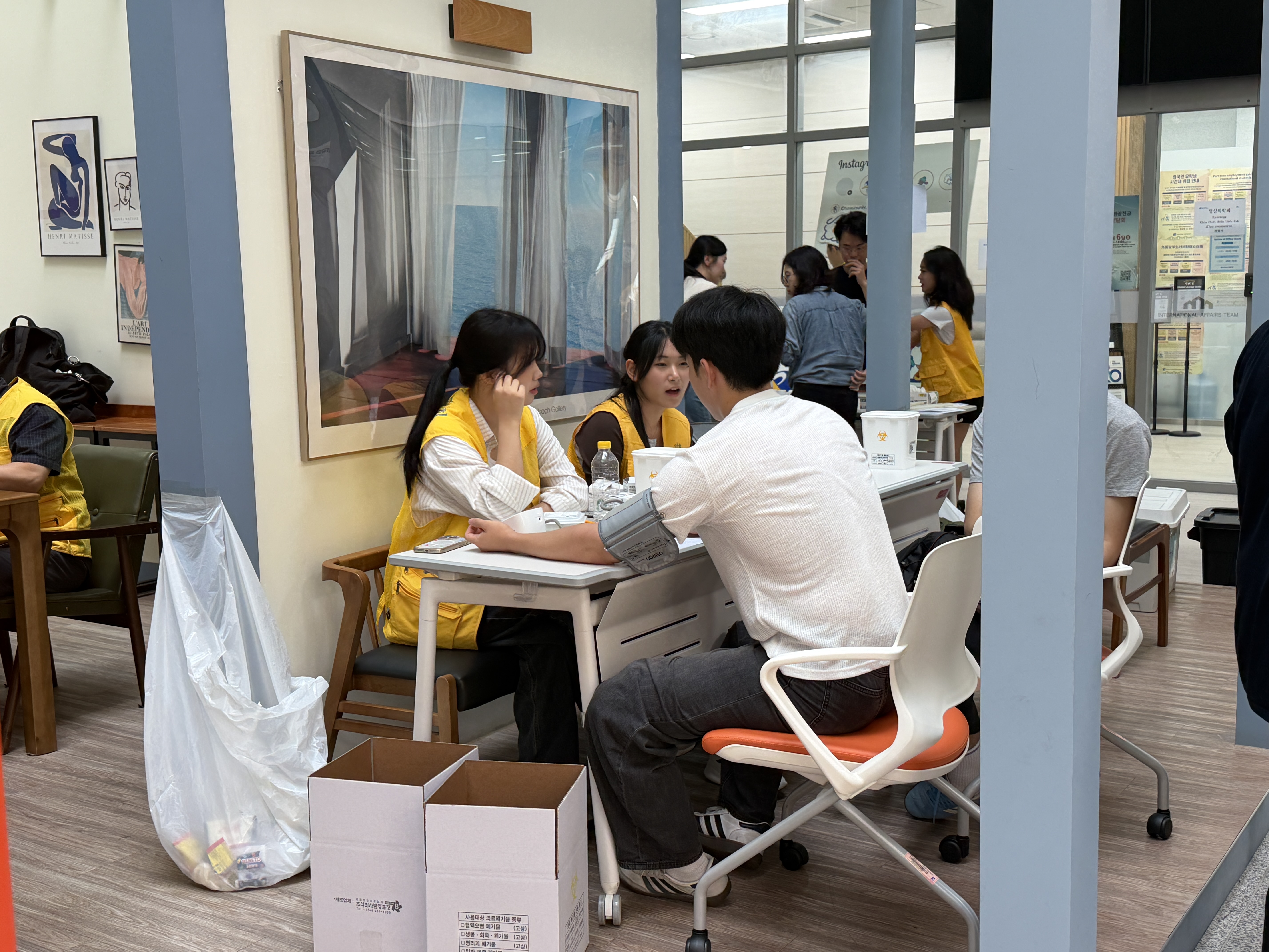 2026-2학기 외국인 유학생 대상 무료 의료 검진 & 진료 행사 / Free Medical Check-up & Treatment Event for International Students – Fall 2026 대표이미지